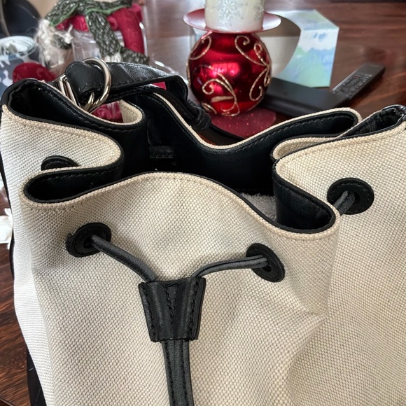 Balenciaga Canvas & Leather Drawstring Bucket Bag with Pouch – Preloved - Picture 10 of 14